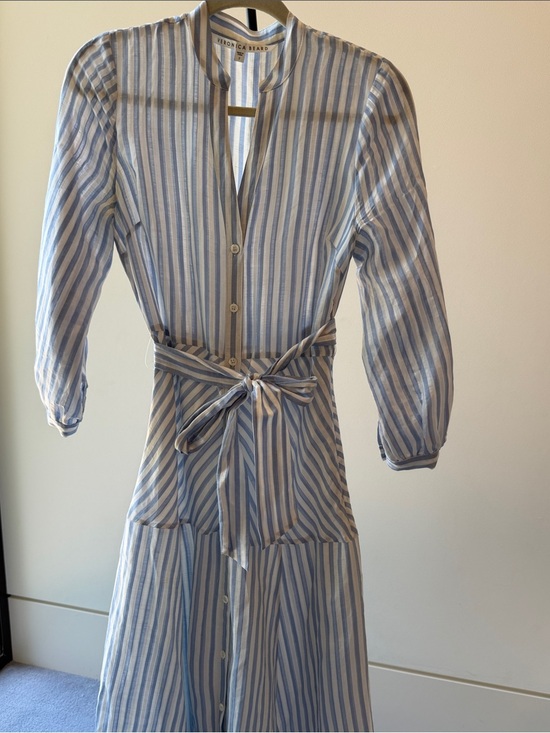 Veronica Beard Dresses & Skirts - Veronica Beard Blue & White Striped Tie-Waist Midi Dress